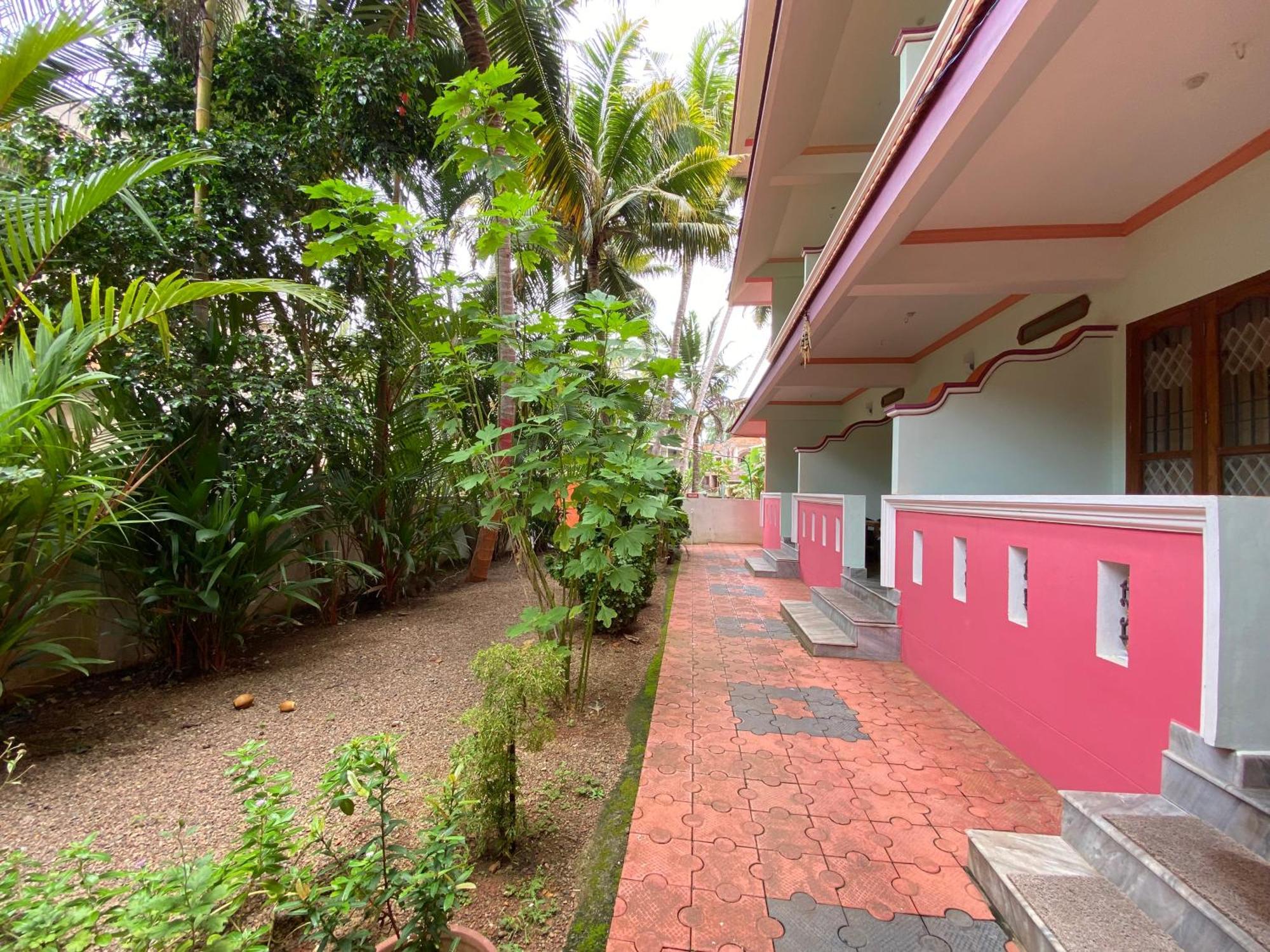 Packbag Comfort Bed & Breakfast Kovalam Kültér fotó